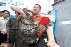 营山讨债公司如何把握上门催款的时机